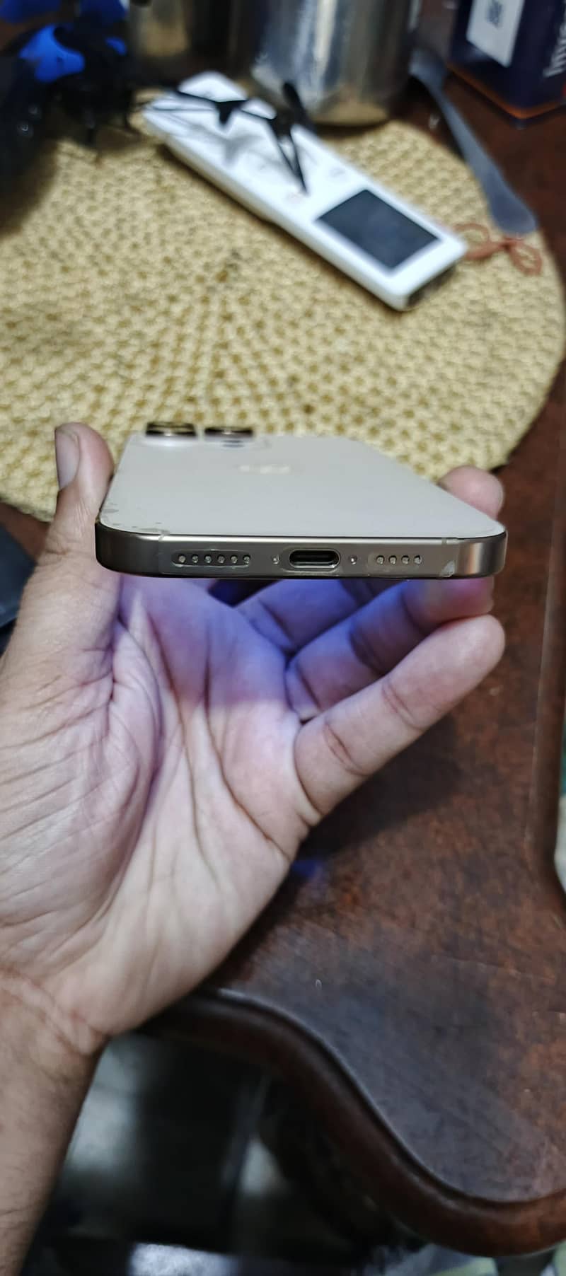 Apple iPhone 16 Pro Max 3