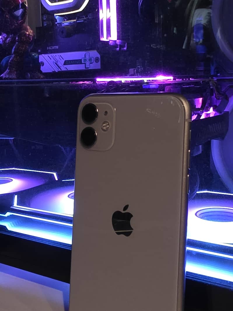 Apple iPhone 11 0