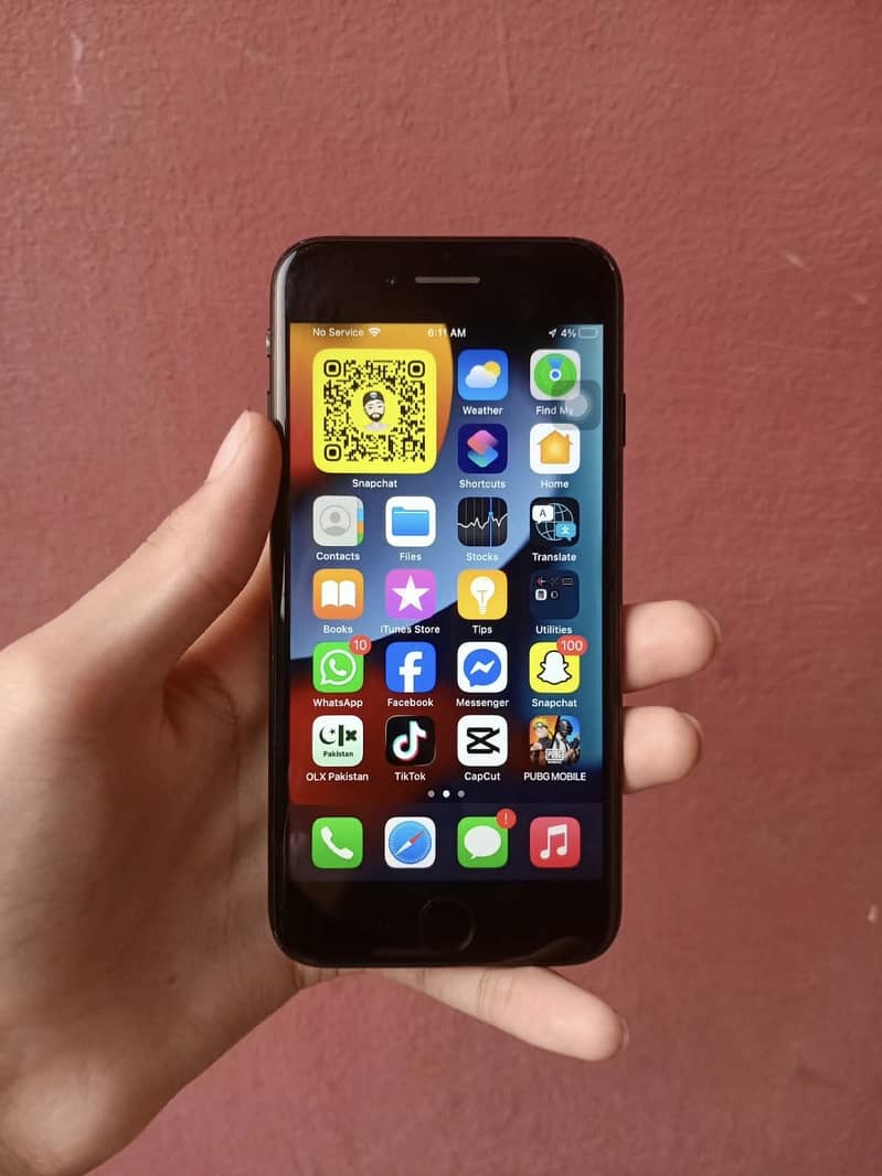 Apple iPhone 7 0