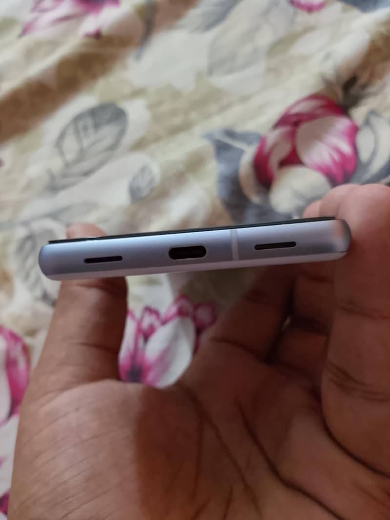Google Pixel 7a 3