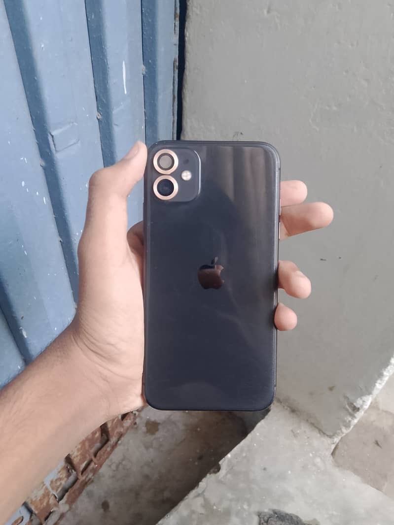 Apple iPhone 11 0