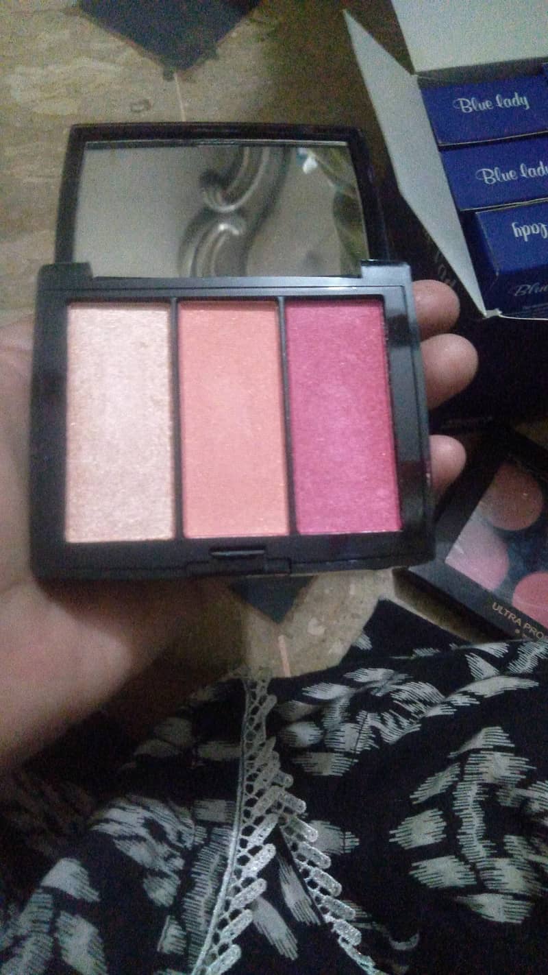 eyeshadow 1