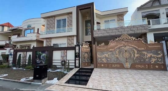 16 Marla Luxury New Brand House Bloclk Chenab Dc Colony Gujranwala For Sale