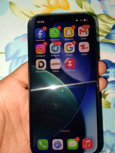 Apple iPhone 13