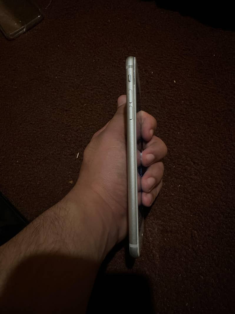 Apple iPhone 7 Plus 1