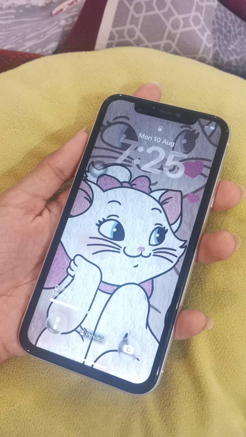 Apple iPhone 11 3
