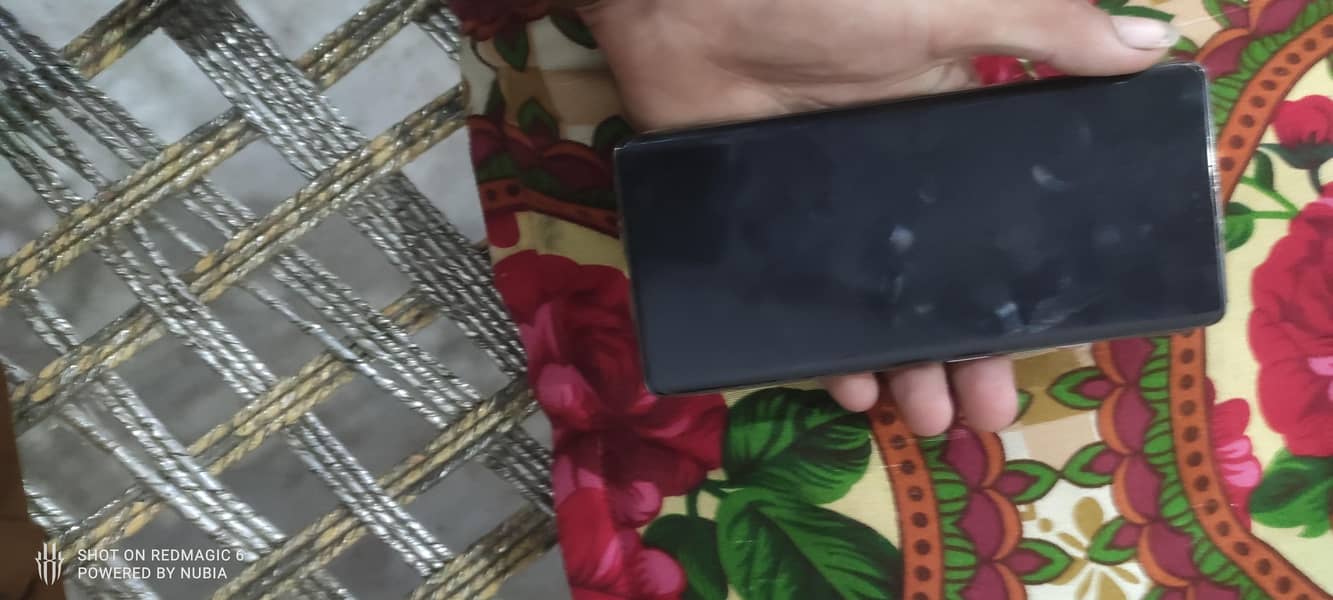 Tecno CAMON 40 Pro 1