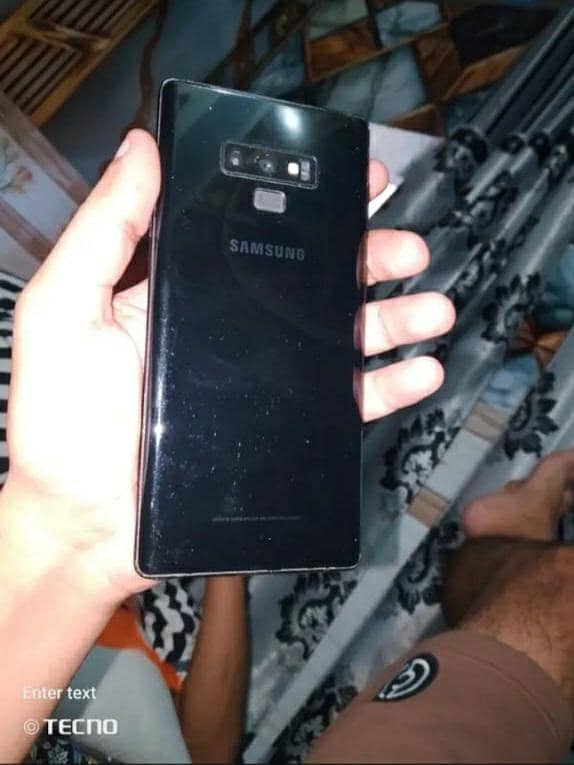 Samsung Mobile Note 9 1