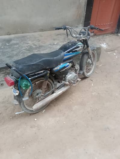 uuique 100cc 2019 model karchi