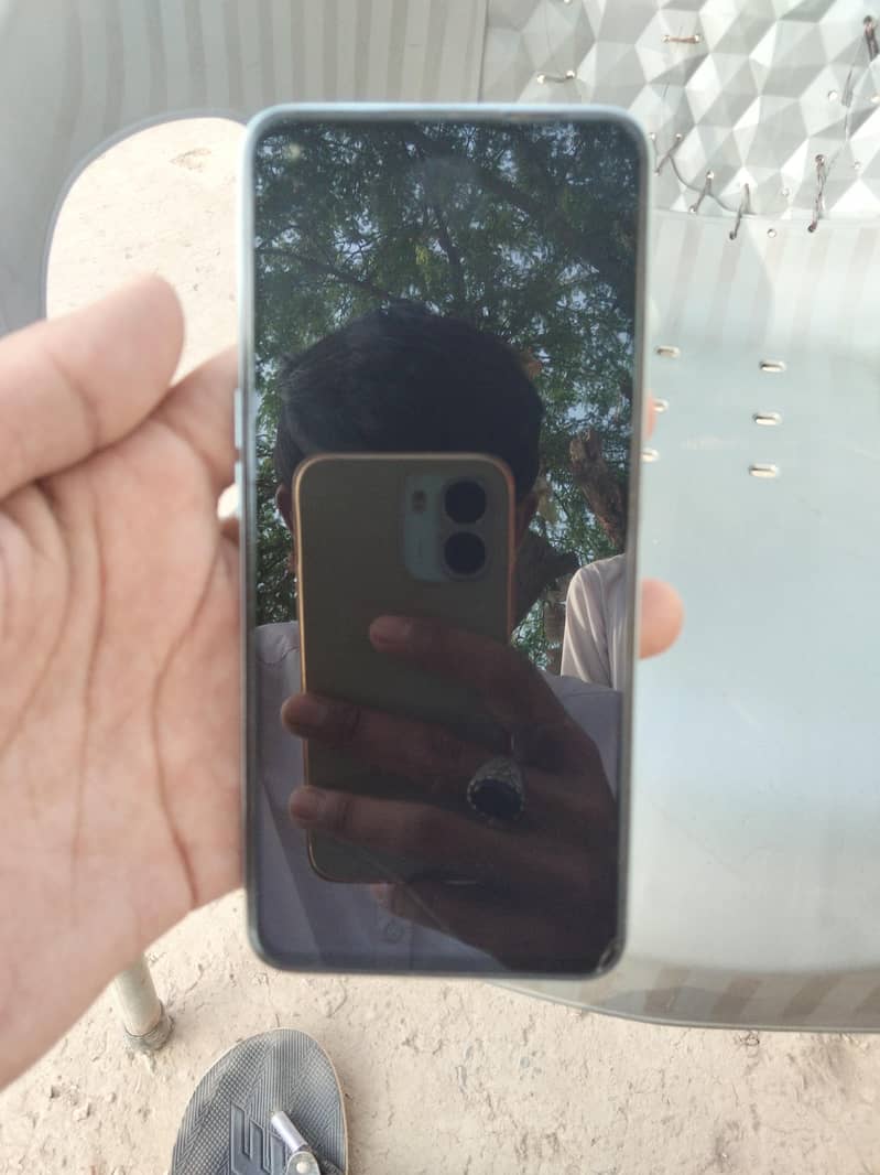 OPPO A76 1