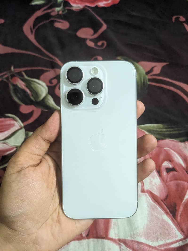 iPhone 15 Pro 0