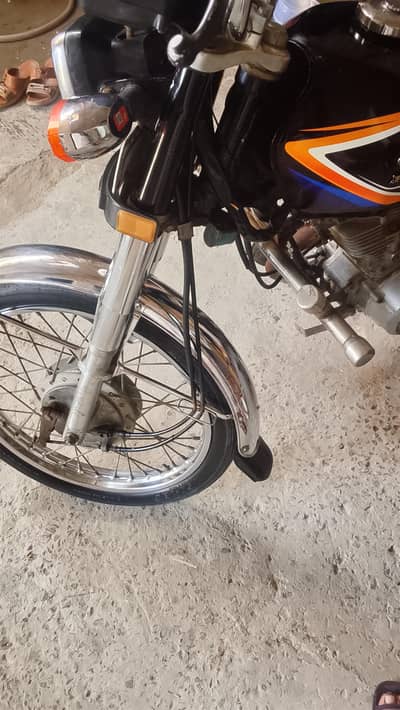 Honda 125 Faisalabad khoka town kokia wala 03261213280