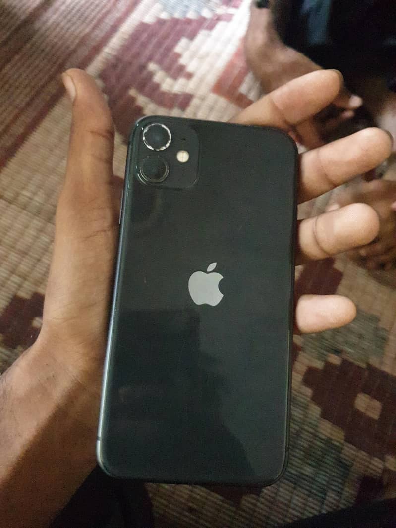 Apple iPhone 11 3