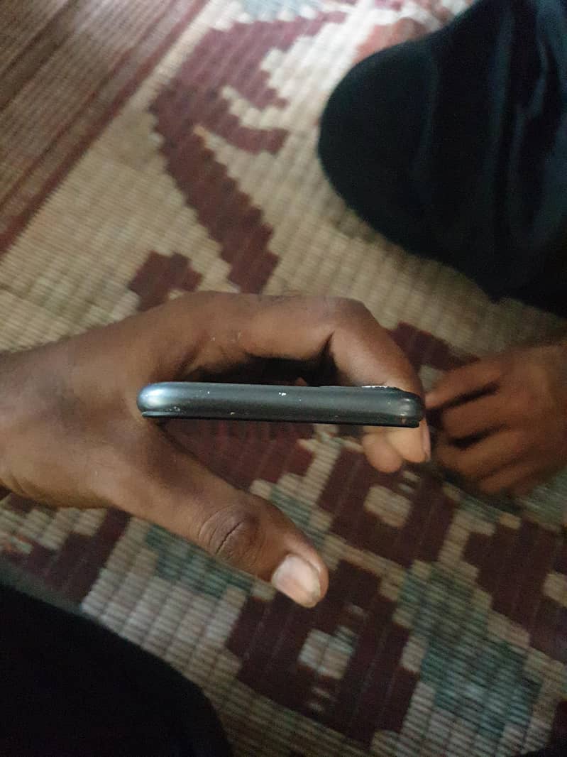 Apple iPhone 11 6