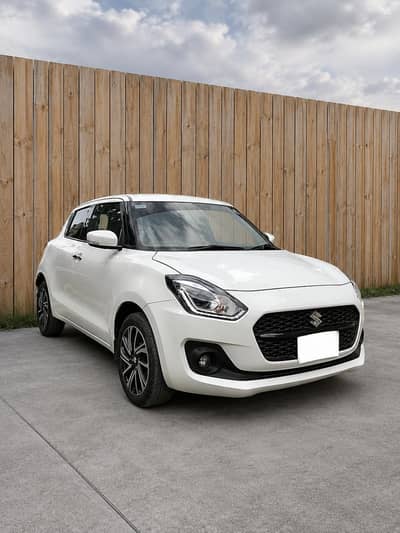 Suzuki Swift GLX (2024) in mint condition