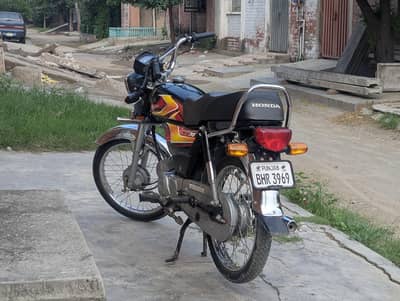 HONDA CD-70