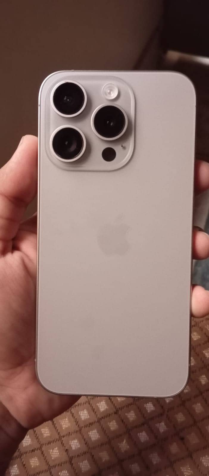 Apple iPhone 15 Pro 0