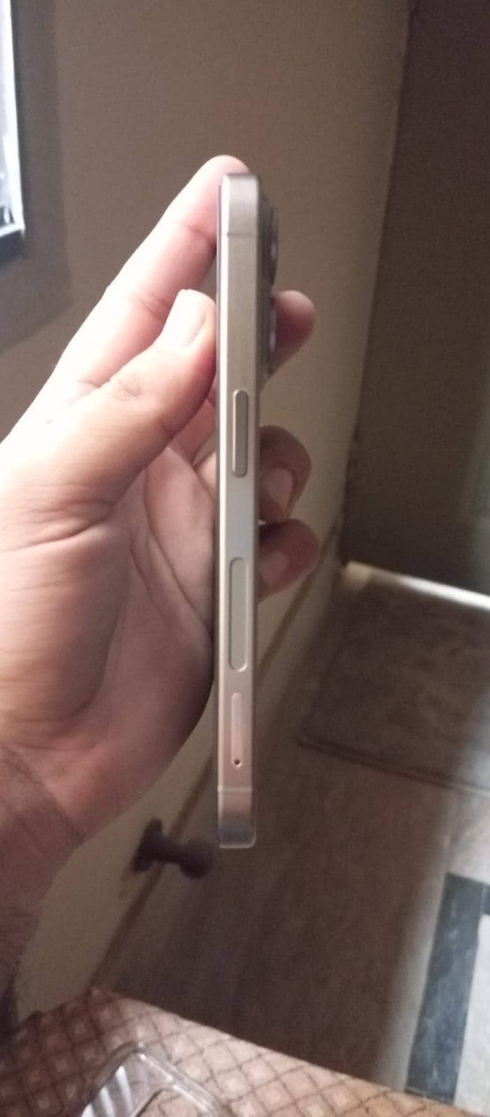 Apple iPhone 15 Pro 2