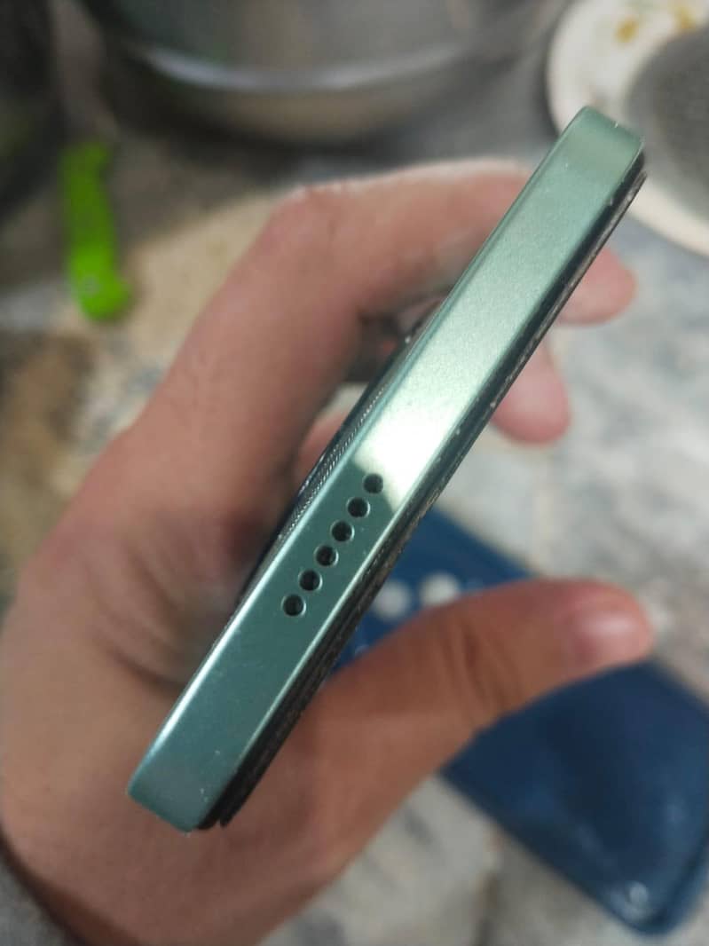 Tecno SPARK 30C 3