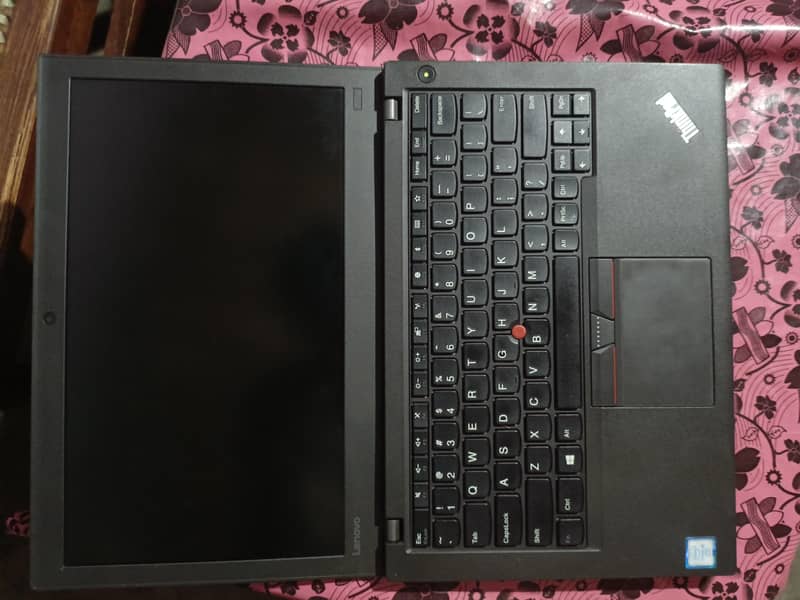 Thinkpad X270 (1000$) Version 4