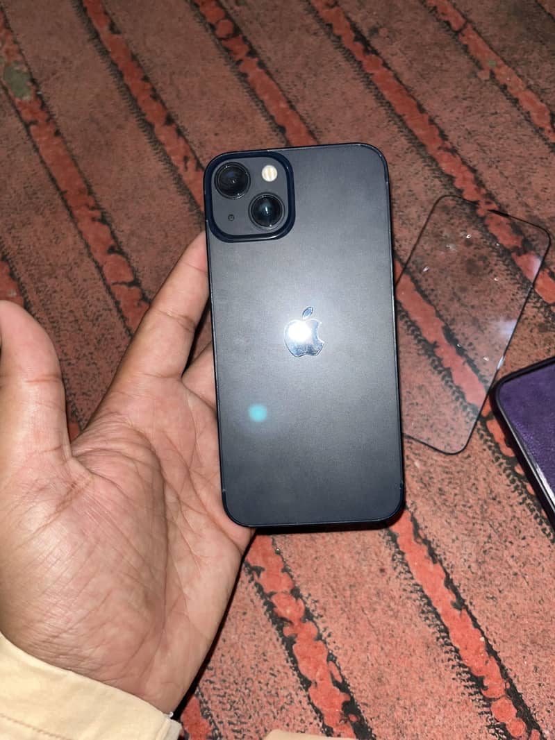 iPhone 13 JV 0