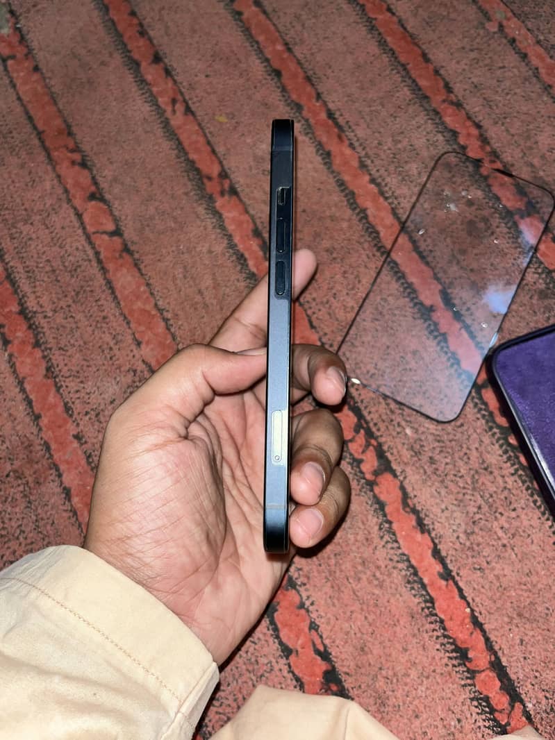 iPhone 13 JV 2