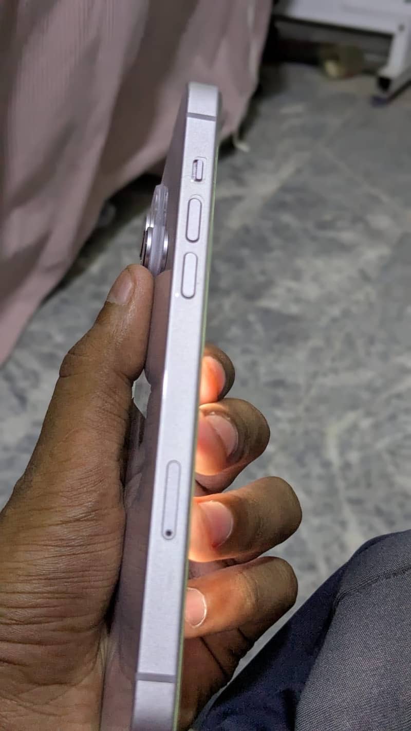 Apple iPhone 14 plus 4