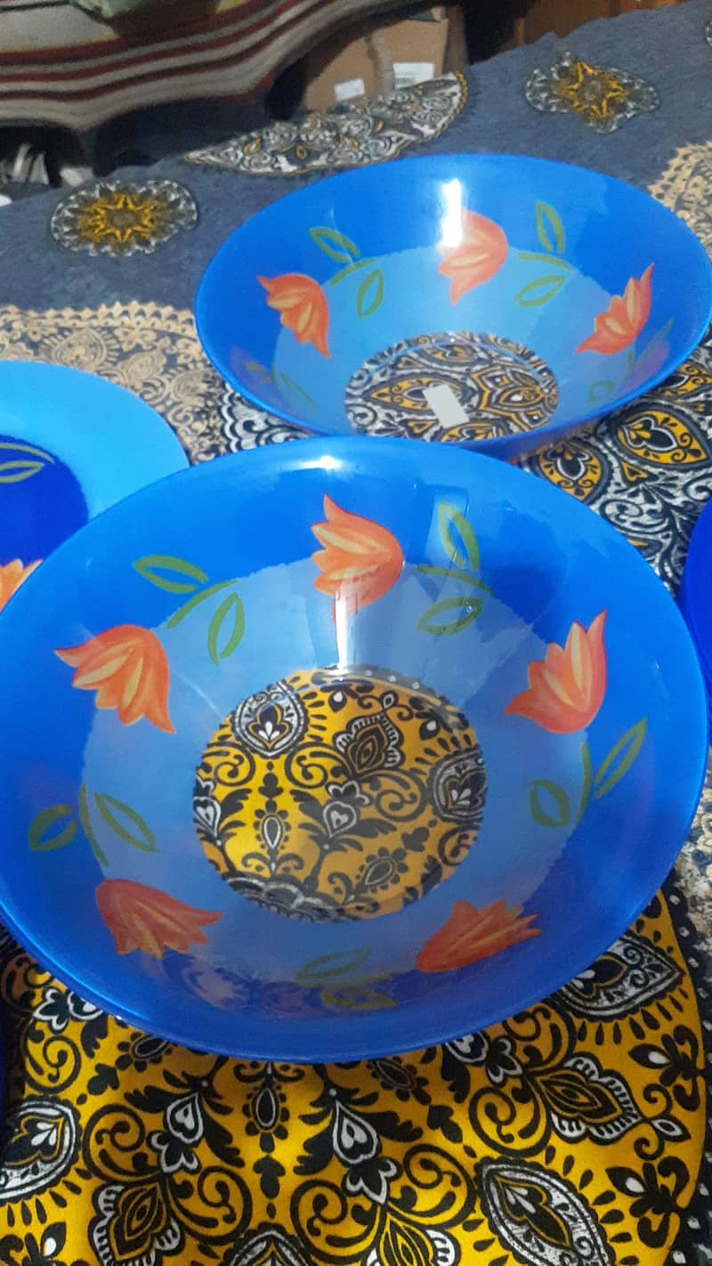 dinner set. of 8 persons. 1