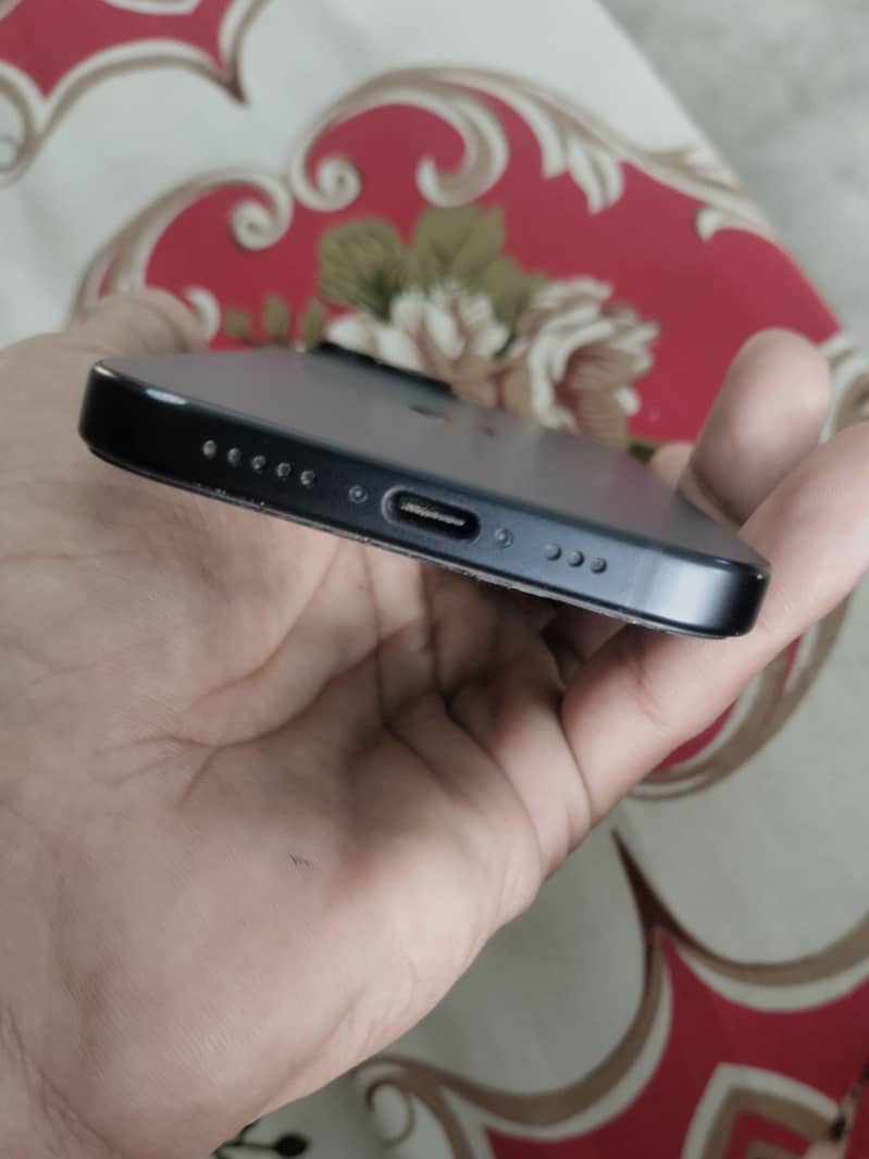 Apple iPhone 15 3