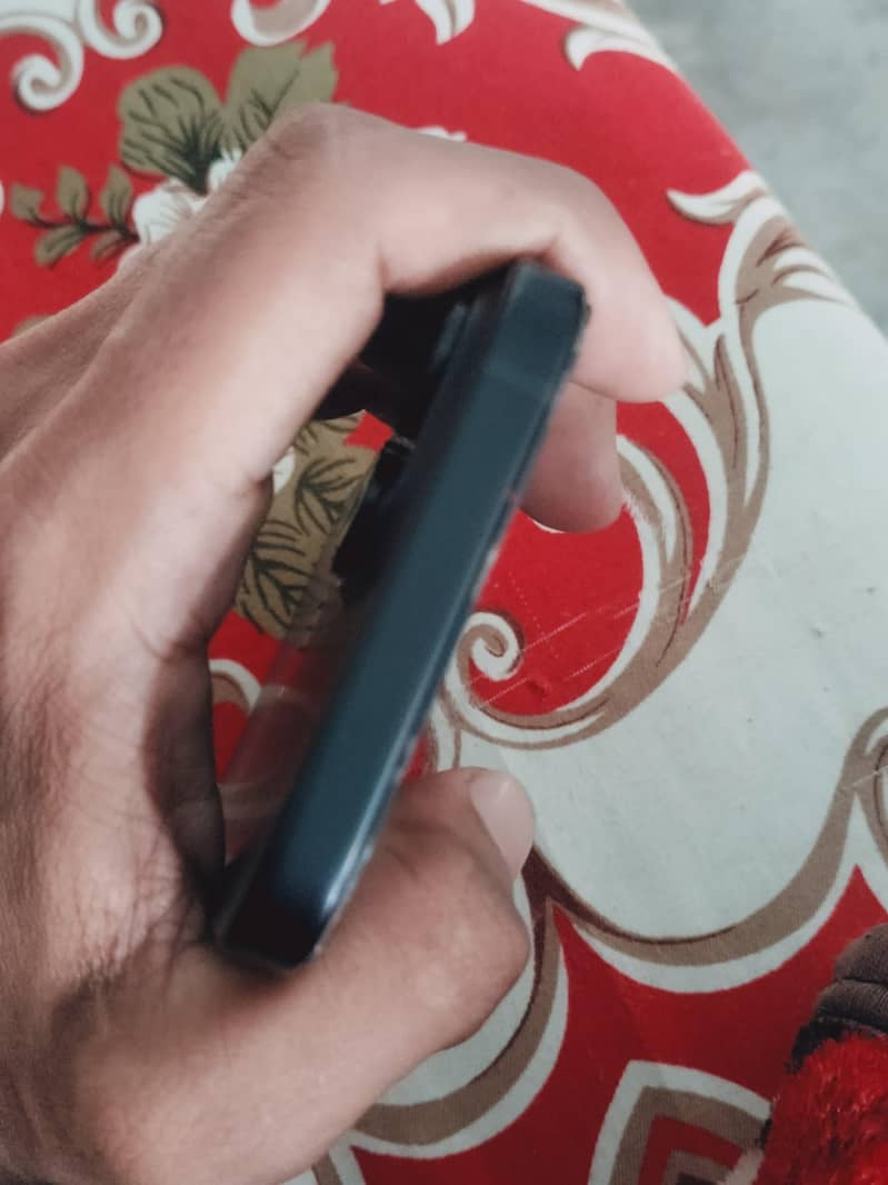Apple iPhone 15 4