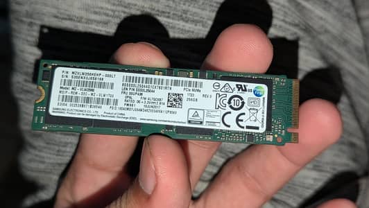 Samsung 256GB NVMe M. 2 SSD – Gen 3
