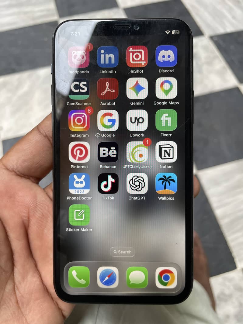 iPhone 11 Pro 1