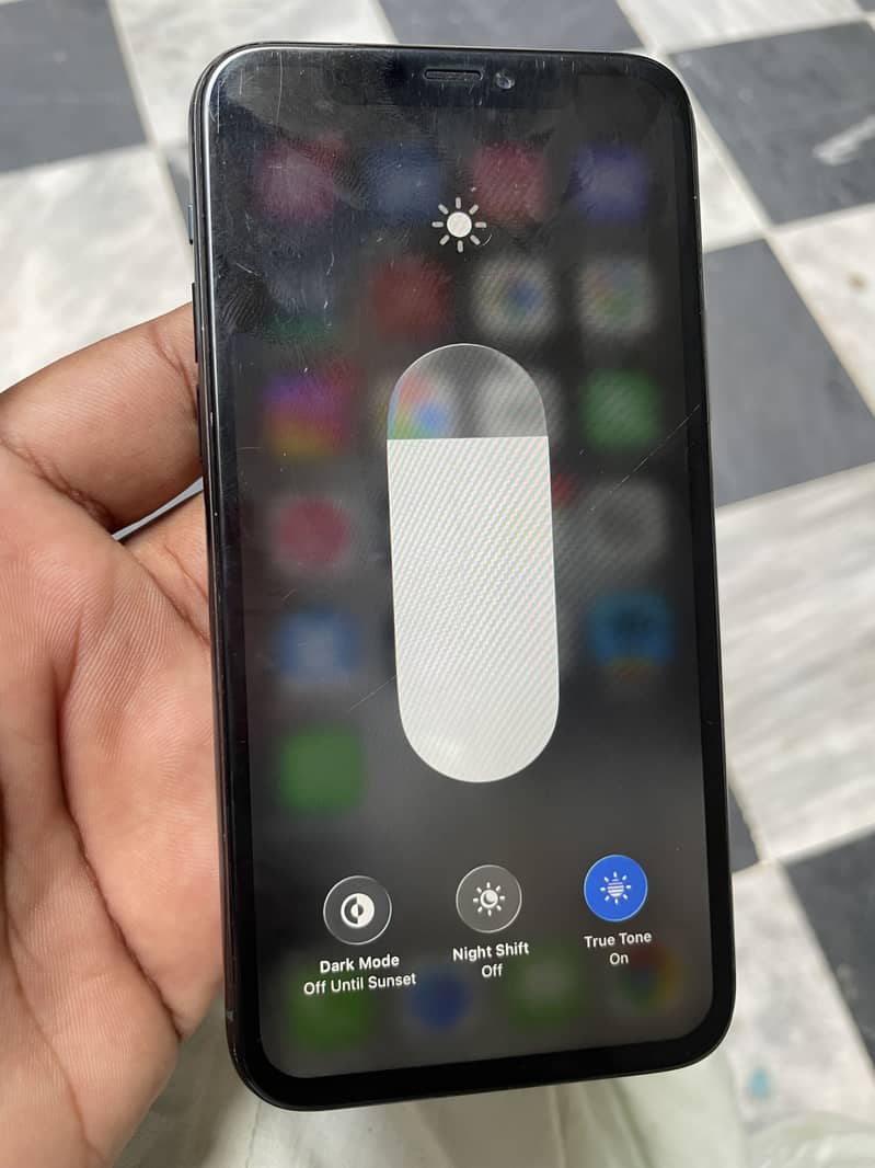iPhone 11 Pro 4