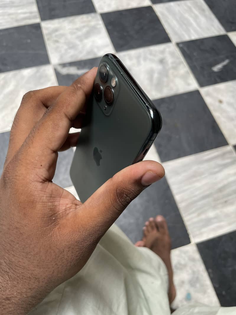 iPhone 11 Pro 6