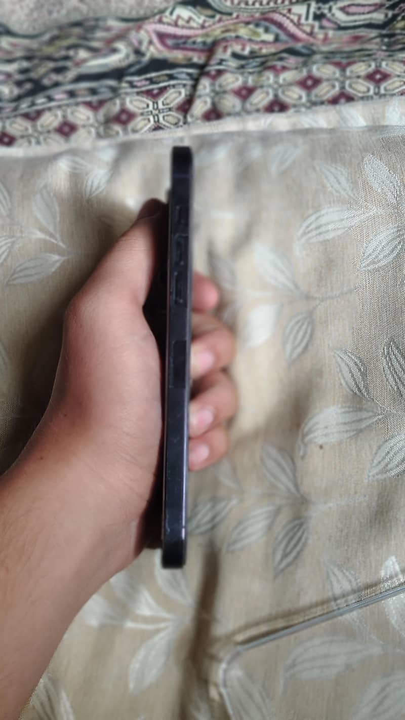 Apple iPhone 14 Pro Max 2