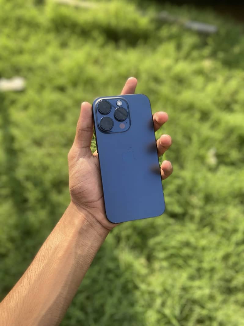 Apple iPhone 15 Pro 2
