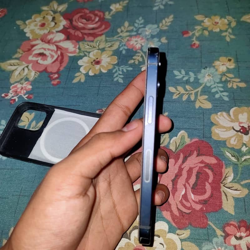 iPhone 12 mini 2