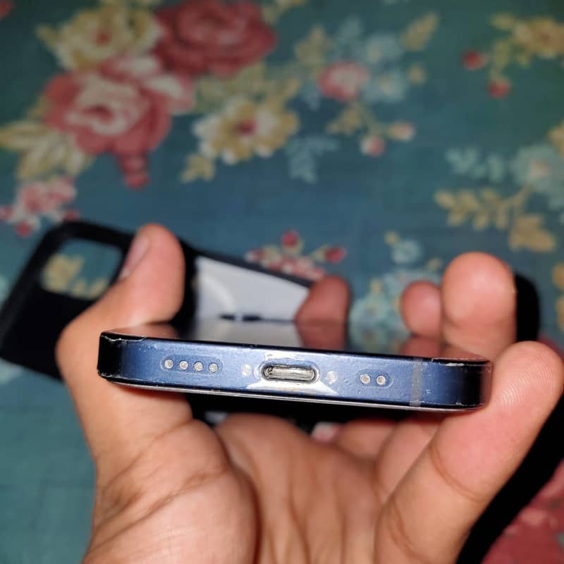 iPhone 12 mini 3