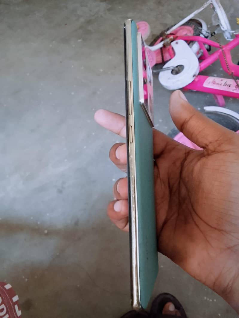 Infinix Note 40 Pro 6