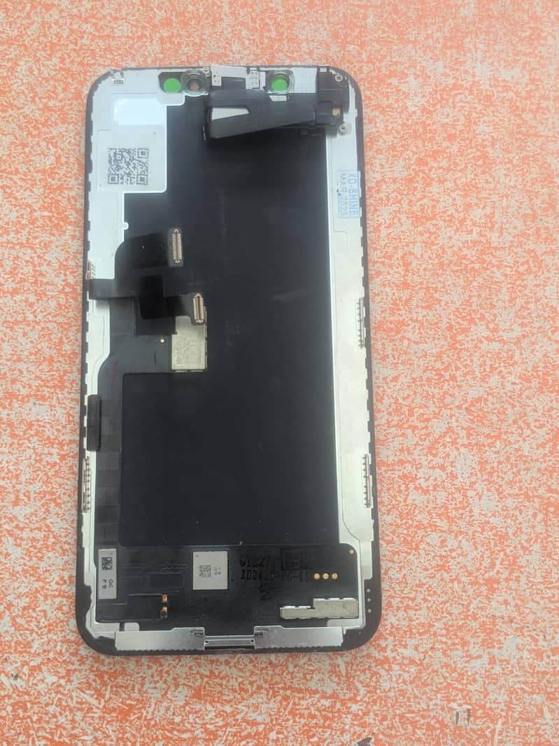 iphone XS panel 1