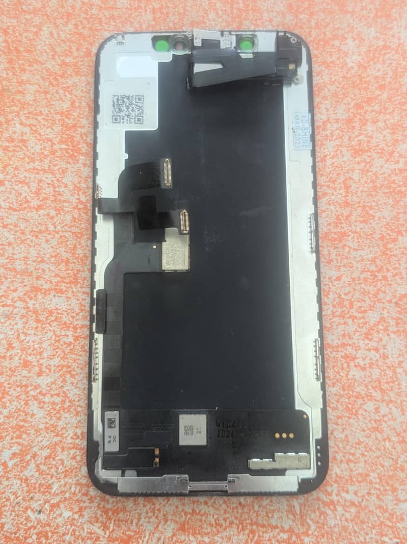iphone XS panel 2