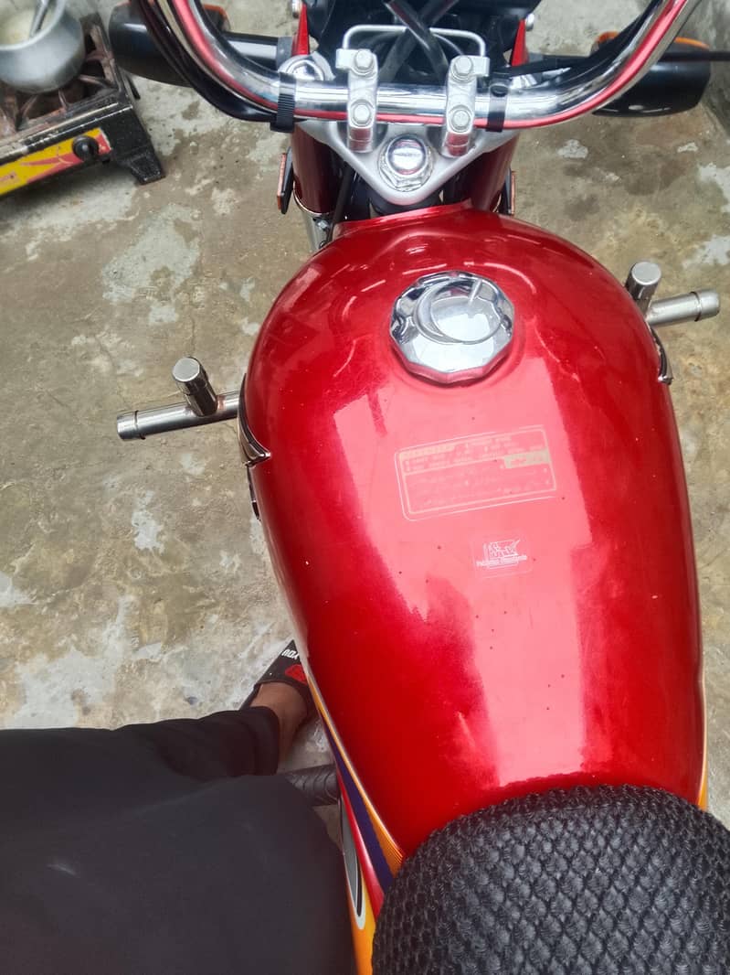 CD70 25 model fresh condition 1