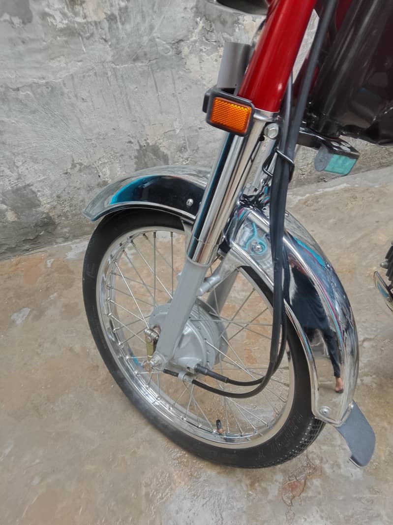 CD70 25 model fresh condition 5