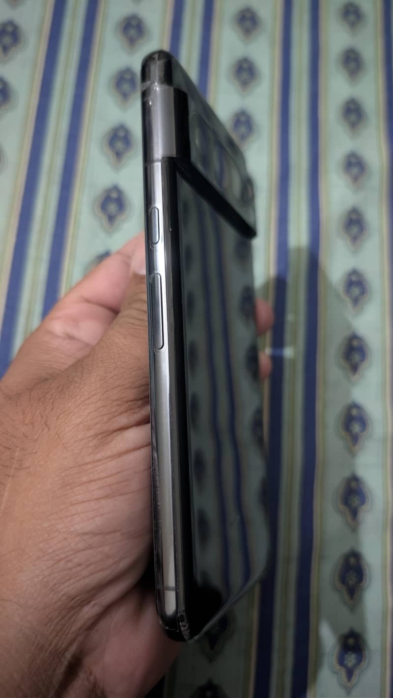 Google Pixel 8 Pro 2