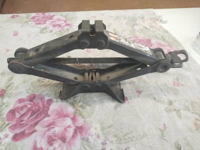 Qabli Car Jack – Heavy Duty