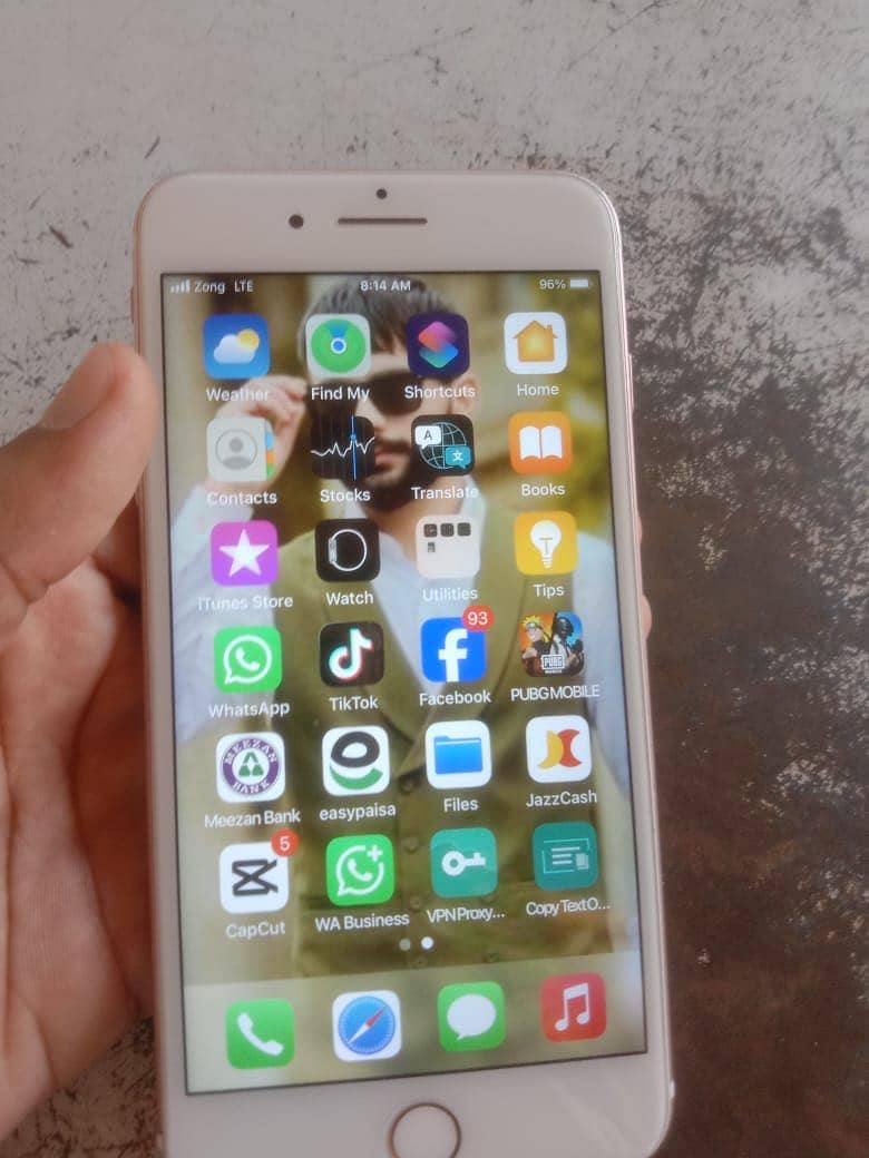 Apple iPhone 7 Plus 3