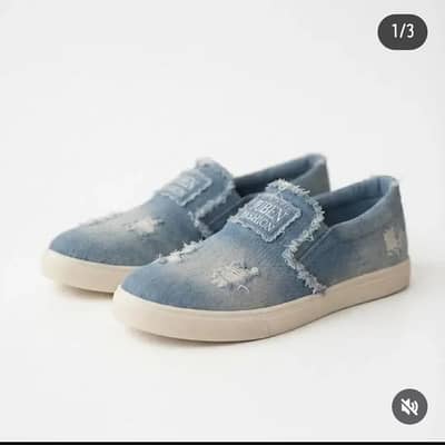 denim blue vans