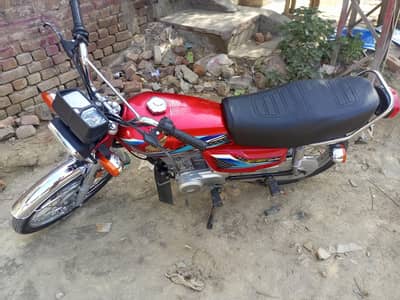 honda 125 only 8100 kilo metar