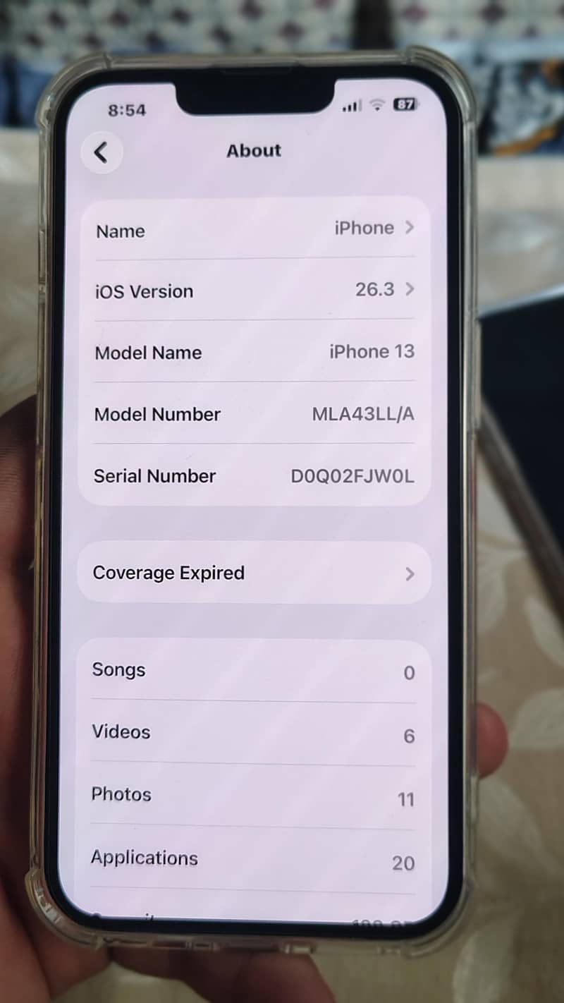 Apple iPhone 13 4