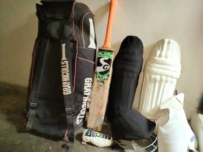  Complete Cricket Kit For Sale – Condition 9/10 | Rs. 12,000